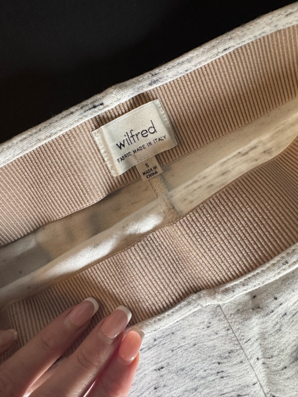 Aritzia Wilfred Ribbed Waistband Skirt in Light Beige